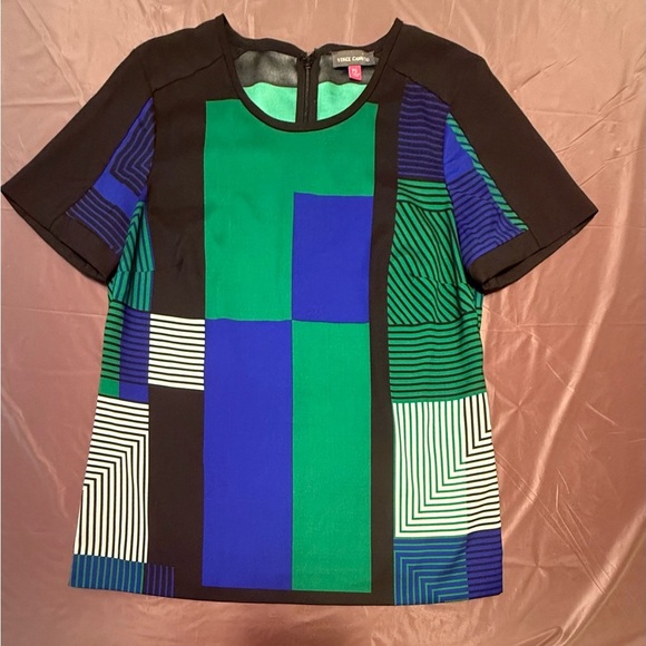Vince Camuto Colorblock Black/Blue/Green/White Geometric Short Sleeve Blouse SP - Picture 2 of 11